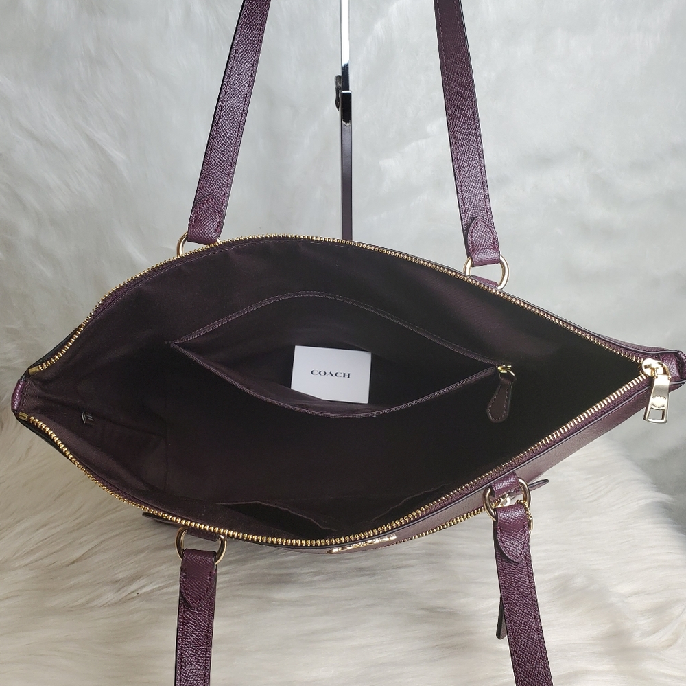 COACH CROSSGRAIN LEATHER GALLERY TOTE - Picture 4 of 6